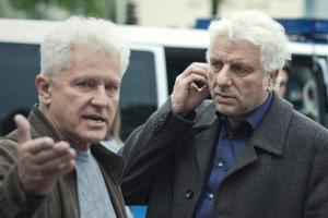 "Tatort: Die Wahrheit": Kriminalhauptkommissar Ivo Batic (Miroslav Nemec) erklärt seinem Kollegen Franz Leitmayr (Udo Wachtv...