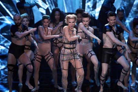 Aneta Sablik während ihrer Performance zu 