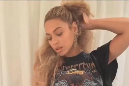 Klar, dass auch Trendsetterin Beyoncé den angesagten halben Pferdeschwanz schon trägt Klar, dass auch Trendsetterin Beyoncé den angesagten halben Pferdeschwanz schon trägt