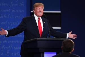 Von wegen witzig: Donald Trump wird ausgebuht