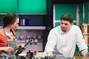 Tim Mälzer ist zurück bei "The Taste"