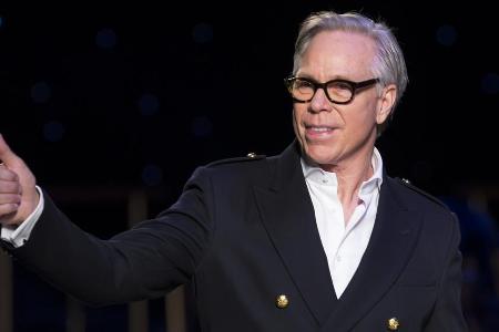 Tommy Hilfiger hätte kein Problem damit, Melania Trump auszustatten Tommy Hilfiger hätte kein Problem damit, Melania Trump auszustatten