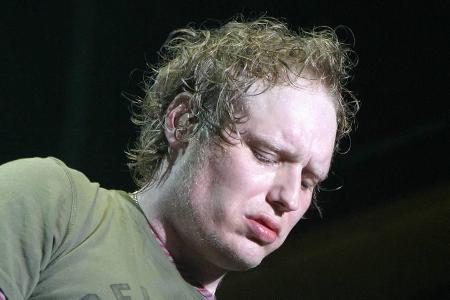 Matt Roberts während eines Auftritts mit 3 Doors Down