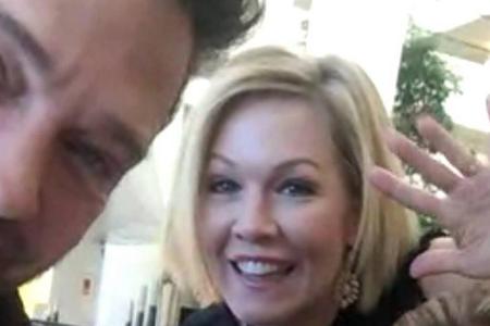 Dieses Foto vom Meeting postete Darsteller Ian Ziering auf Instagram. Zu sehen: Jason Priestley (r.), Jennie Garth (M.), Gab... Dieses Foto vom Meeting postete Darsteller Ian Ziering auf Instagram. Zu sehen: Jason Priestley (r.), Jennie Garth (M.), Gab...