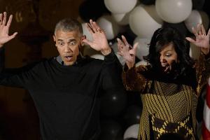 Halloween: Barack und Michelle Obama tanzen zu "Thriller"