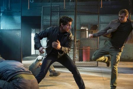 Sich alleine mit Jack Reacher (Tom Cuise, l.) anlegen? Keine gute Idee! Sich alleine mit Jack Reacher (Tom Cuise, l.) anlegen? Keine gute Idee!