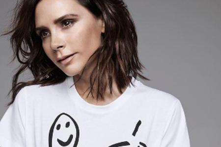 Für das T-Shirt ließ Victoria Beckham ihre Tochter Harper drauflos zeichnen
