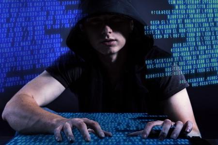 Im Internet drohen viele Gefahren Im Internet drohen viele Gefahren