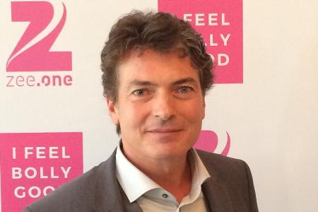 Pascal Breuer synchronisiert Shah Rukh Khan