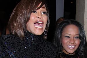 Fälle von Whitney Houston und Bobbi Kristina im Visier der Behörden