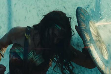 Gal Gadot als Wonder Woman im gleichnamigen Film Gal Gadot als Wonder Woman im gleichnamigen Film