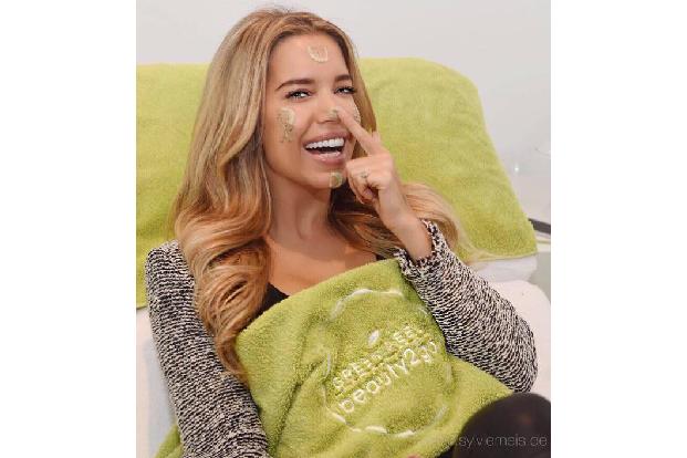 Strahlend schön und einfach perfekt - so kennen wir Sylvie Meis! Selbstredend, dass sie für unzählige Frauen und Mädchen ein...