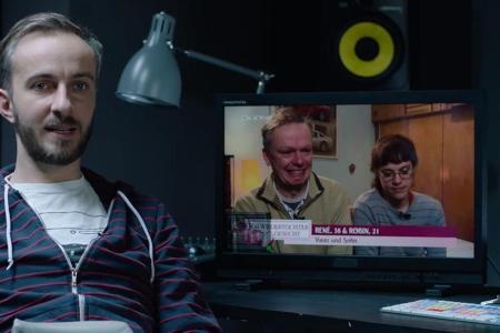 Nach Jan Böhmermanns (l.) Undercover-Aktion wird die TV-Show Nach Jan Böhmermanns (l.) Undercover-Aktion wird die TV-Show