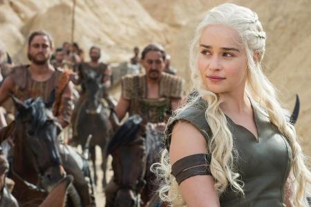 Emilia Clarke spielt die Daenerys Targaryen, einen der beliebtesten Charaktere von Emilia Clarke spielt die Daenerys Targaryen, einen der beliebtesten Charaktere von