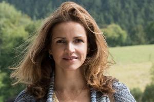 Rebecca Immanuel spielt die Versorgungassistentin Vera Mundt
