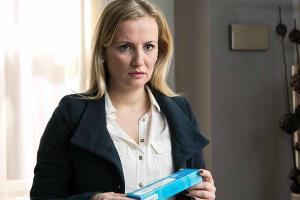 "AWZ": Ania Niedieck kehrt als Biest Isabelle Reichenbach zurück