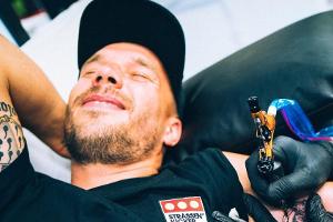 Lukas Podolski hat sich ein besonderes Tattoo stechen lassen