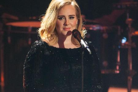 Ein paar Kilo mehr auf den Hüften haben noch niemandem geschadet. Das stellt aktuell nicht nur Popstar Adele (27) unter Beweis.