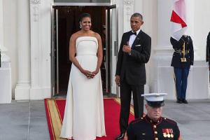 Ganz die Gaga: Michelle Obama trägt Robe des Pop-Queen-Stylisten