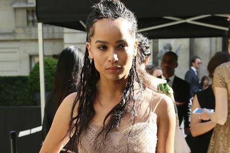Zoe Kravitz bei der Valentino Haute Couture Show auf der Paris Fashion Week Zoe Kravitz bei der Valentino Haute Couture Show auf der Paris Fashion Week