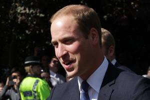 Prinz William kommt nach Düsseldorf und trifft auf Angela Merkel