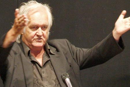 Henning Mankell 2010 auf einer Veranstaltung in Berlin Henning Mankell 2010 auf einer Veranstaltung in Berlin