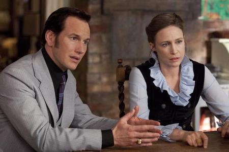 Die Psi-Experten Ed (Patrick Wilson, l.) und Lorraine Warren (Vera Farmiga, r.) bei der Arbeit Die Psi-Experten Ed (Patrick Wilson, l.) und Lorraine Warren (Vera Farmiga, r.) bei der Arbeit
