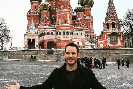 Chris Pratt in Moskau vor der Basilius-Kathedrale Chris Pratt in Moskau vor der Basilius-Kathedrale