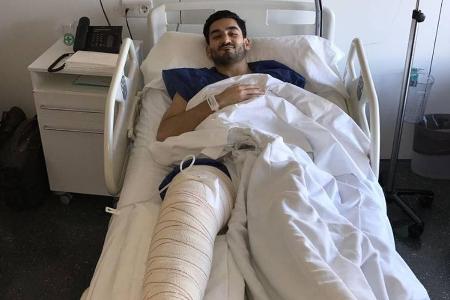 Ilkay Gündogan lächelt im Krankenbett Ilkay Gündogan lächelt im Krankenbett