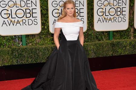 Amy Schumer: Dieses Outfit wäre schon mal Barbie-würdig Amy Schumer: Dieses Outfit wäre schon mal Barbie-würdig