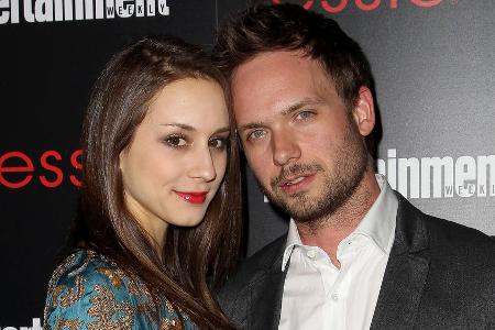 Troian Bellisario und Patrick J. Adams sind seit fünf Jahren ein Paar Troian Bellisario und Patrick J. Adams sind seit fünf Jahren ein Paar