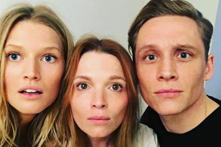 Toni Garrn, Karoline Herfurth und Matthias Schweighöfer (v. l.) arbeiten gemeinsam an einer Serie Toni Garrn, Karoline Herfurth und Matthias Schweighöfer (v. l.) arbeiten gemeinsam an einer Serie