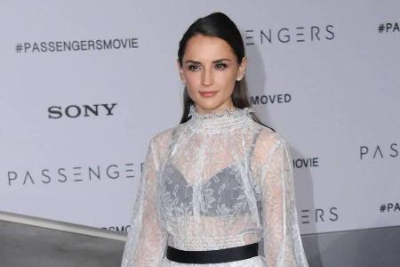 Rachael Leigh Cooks im sonderbaren Kleid auf der Rachael Leigh Cooks im sonderbaren Kleid auf der