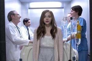 "Wenn ich bleibe": Nach einem schweren Autounfall erwacht Mia (Chloë Grace Moretz) in einer Zwischenwelt