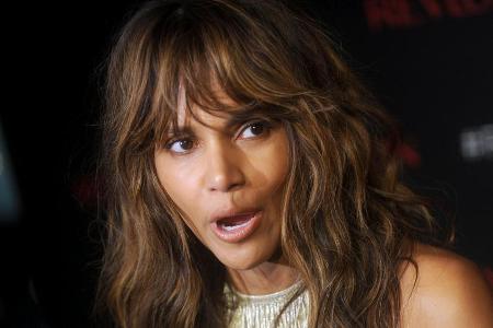 Halle Berry ist nun wieder offiziell eine geschiedene Frau Halle Berry ist nun wieder offiziell eine geschiedene Frau
