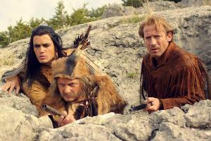 "Winnetou (2) - Das Geheimnis vom Silbersee": Winnetou (Nik Xhelilaj), Sam Hawkens (Milan Peschel) und Old Shatterhand (Wota...