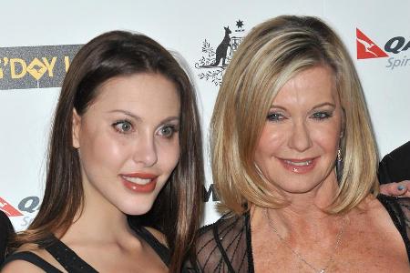 Olivia Newton-John (r.) mit ihrer Tochter Chloe Lattanzi Olivia Newton-John (r.) mit ihrer Tochter Chloe Lattanzi