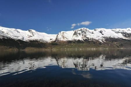 Norwegen hat nicht nur die meisten Seen, sondern auch einen ganz besonderen. Der Hornindalsvatnet ist mit einer maximalen Ti...