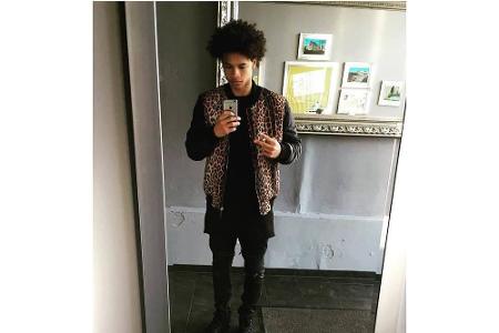 Jungstar Leroy Sané (20) ist gerade einmal 20 Jahre alt, aber hat schon den Style der ganz Großen. Mit dieser Leoparden-Bomb...