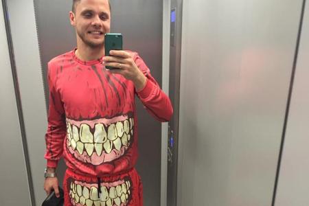 Rafal Gikiewicz (28) von Eintracht Braunschweig scheint sich selber eher nicht so ernst zu nehmen...