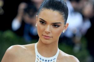 Kendall Jenner auf dem roten Teppich der MET Gala 2016