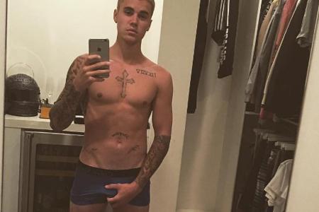 Justin Bieber präsentiert sich in Boxershorts seinen Fans Justin Bieber präsentiert sich in Boxershorts seinen Fans