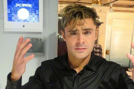 Zac Efron zeigt sich ganz natürlich und ziemlich nass Zac Efron zeigt sich ganz natürlich und ziemlich nass