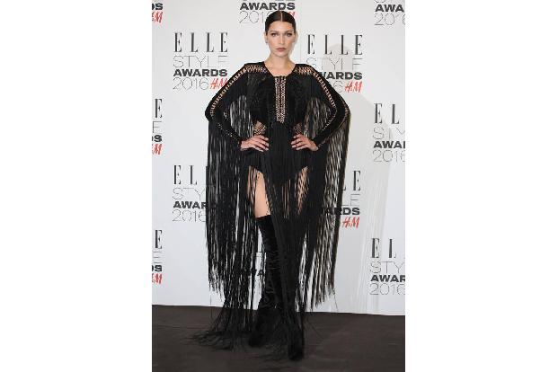 Bella Hadid bei den Elle Style Awards macht es vor: Overknee-Stiefel sind immer wirklich sexy! Das ist wahrscheinlich auch d...