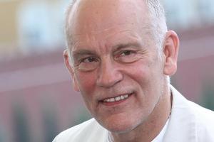 John Malkovich hat seinen Film "100 Years" selbst noch nicht in der Endfassung gesehen