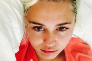 Die falsche Farbe: Miley Cyrus hat Haarprobleme