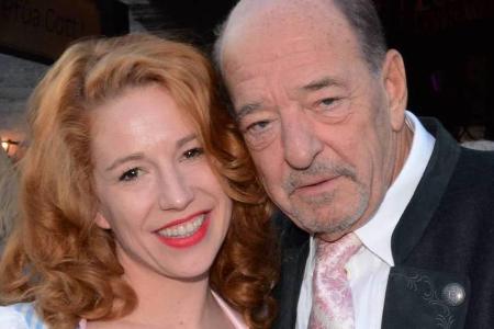 Ralph Siegel und seine Freundin Laura Käfer werden den ESC in der Stockholmer Globe Arena live mitverfolgen Ralph Siegel und seine Freundin Laura Käfer werden den ESC in der Stockholmer Globe Arena live mitverfolgen
