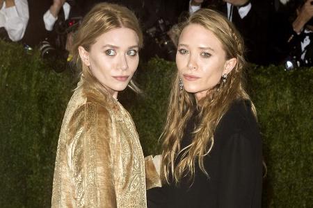 Ashley (l.) und Mary-Kate Olsen gründeten 2006 ihre eigenes Mode-Label Ashley (l.) und Mary-Kate Olsen gründeten 2006 ihre eigenes Mode-Label