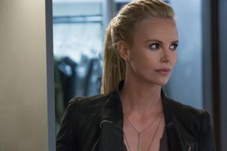 Das erste Foto von Charlize Theron in Das erste Foto von Charlize Theron in