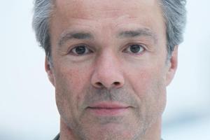 Ein Jahr nach Löwe Cecils Tod: Hannes Jaenicke im Sondereinsatz